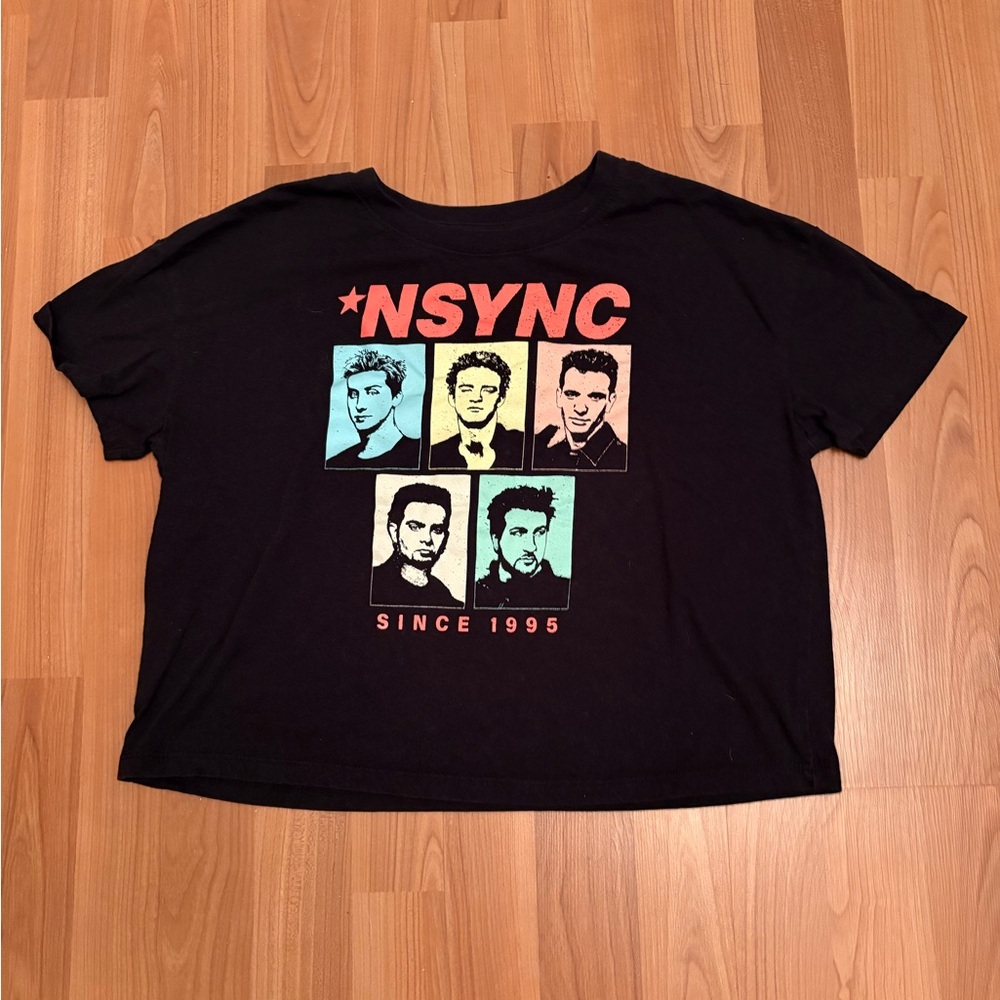Black NSYNC Graphic Crop Tee shirt size Small
